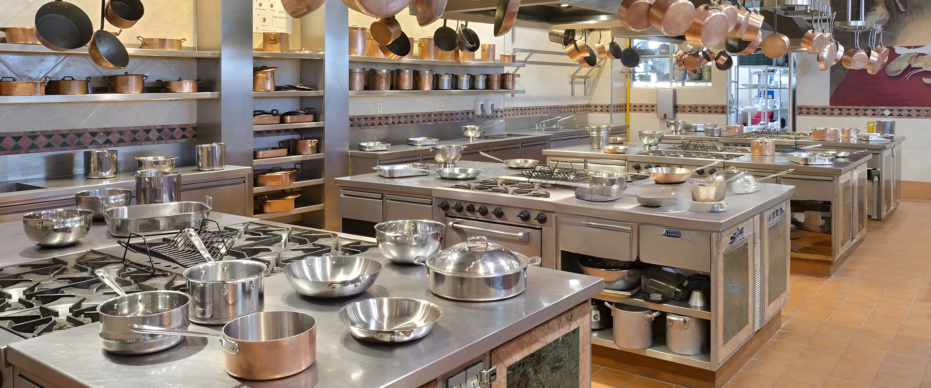 kitchen sauce pan